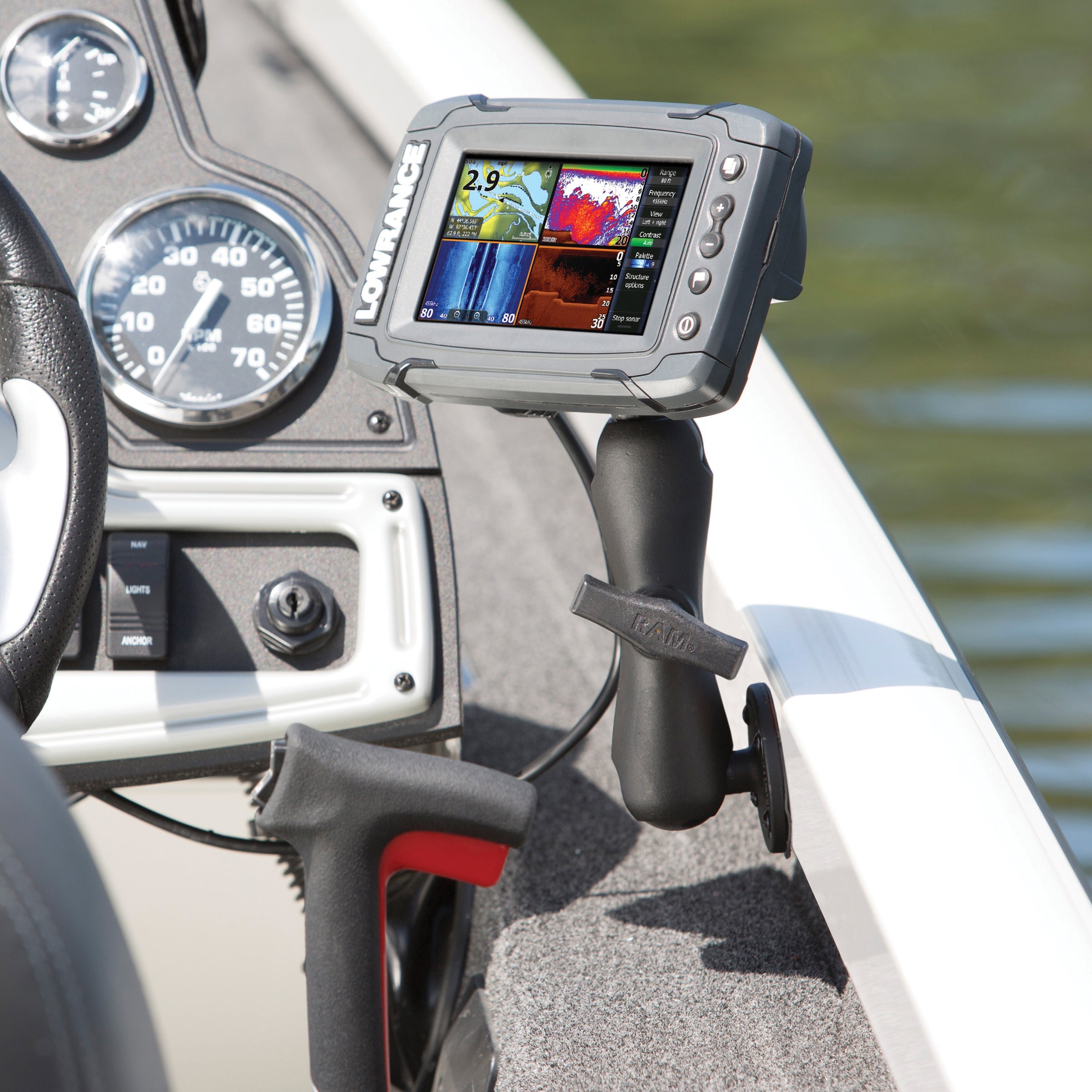 RAM-101-LO11:RAM-101-LO11_1:RAM® Double Ball Mount for Lowrance Elite-5 & Elite-7 Ti + More