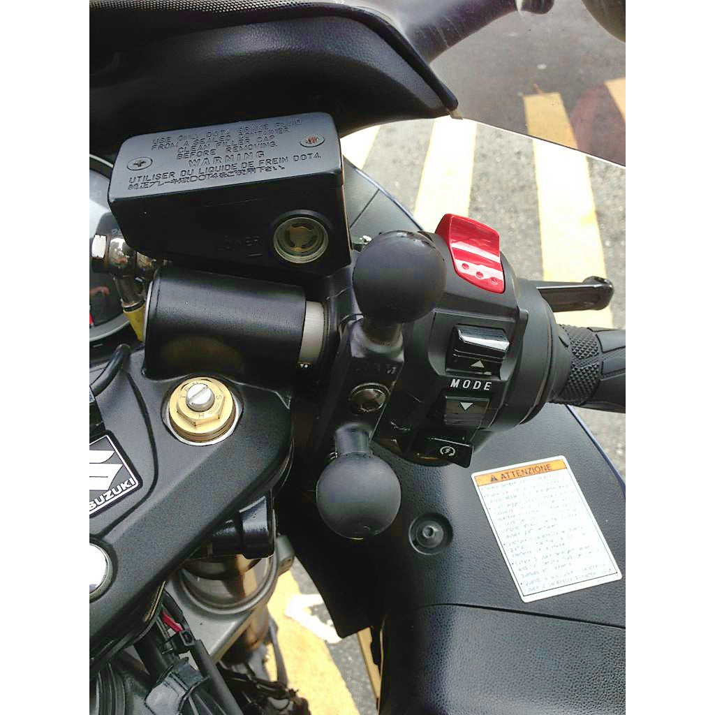 RAM-B-309-2U:RAM-B-309-2U_1:RAM® Motorcycle Brake/Clutch Reservoir Base with Add-On Ball