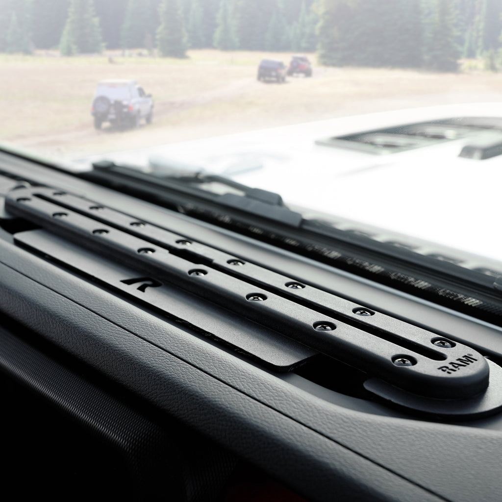 RAM-DT-204-TRACK-A12U:RAM-DT-204-TRACK-A12U_1:RAM® Tough-Track™ for '18-23 Jeep JL/JLU/Gladiator