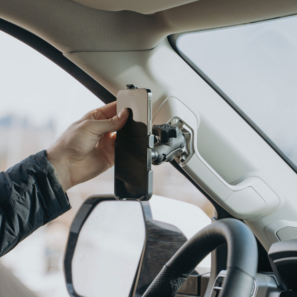 RAM-HOL-AP39BU:RAM-HOL-AP39BU_1:RAM® Holder for iPhone 14 Plus/Pro Max, 15 Plus & 16 Plus with Ball