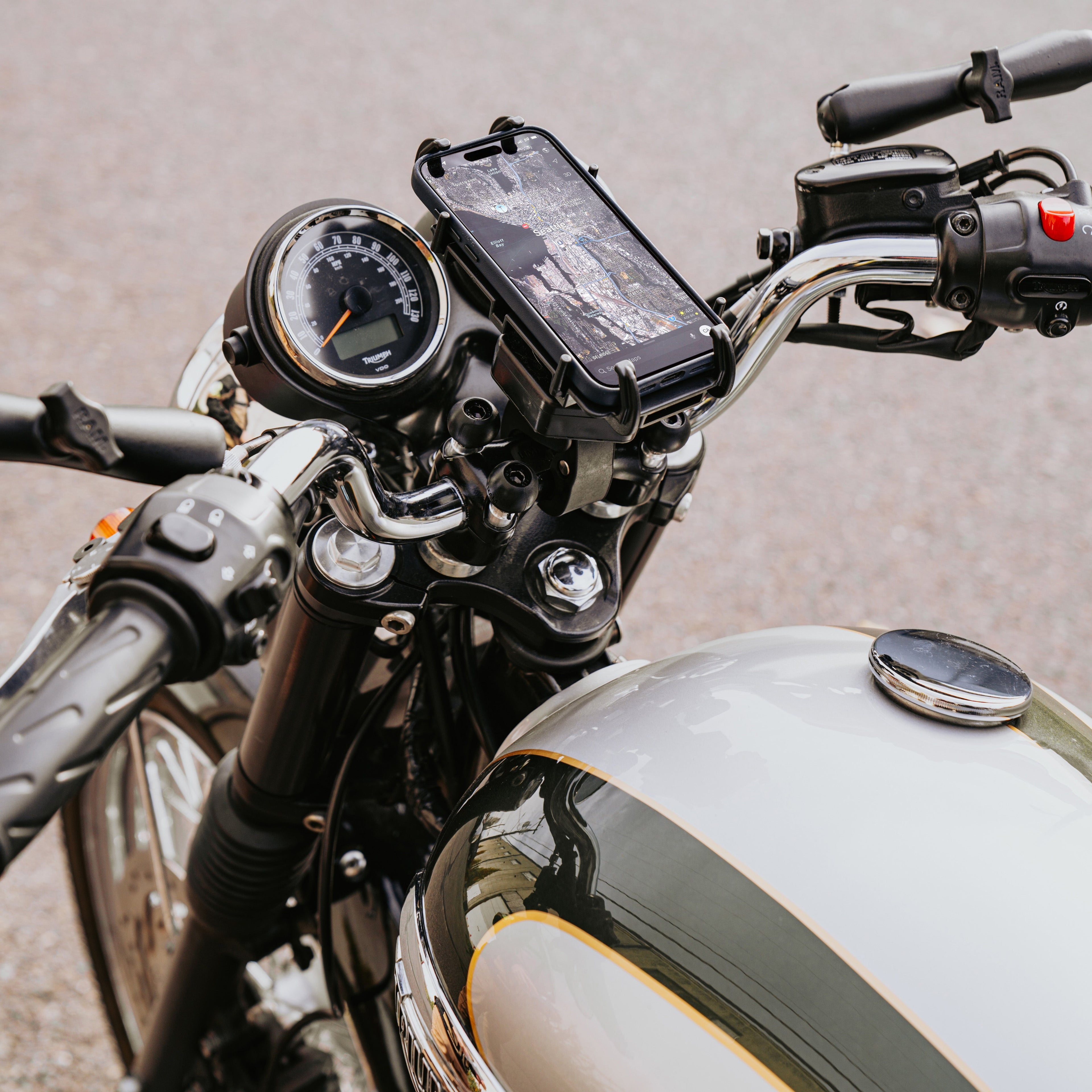 RAM-HOL-PD4U:RAM-HOL-PD4U_1:RAM® Quick-Grip™ XL Large Phone Holder