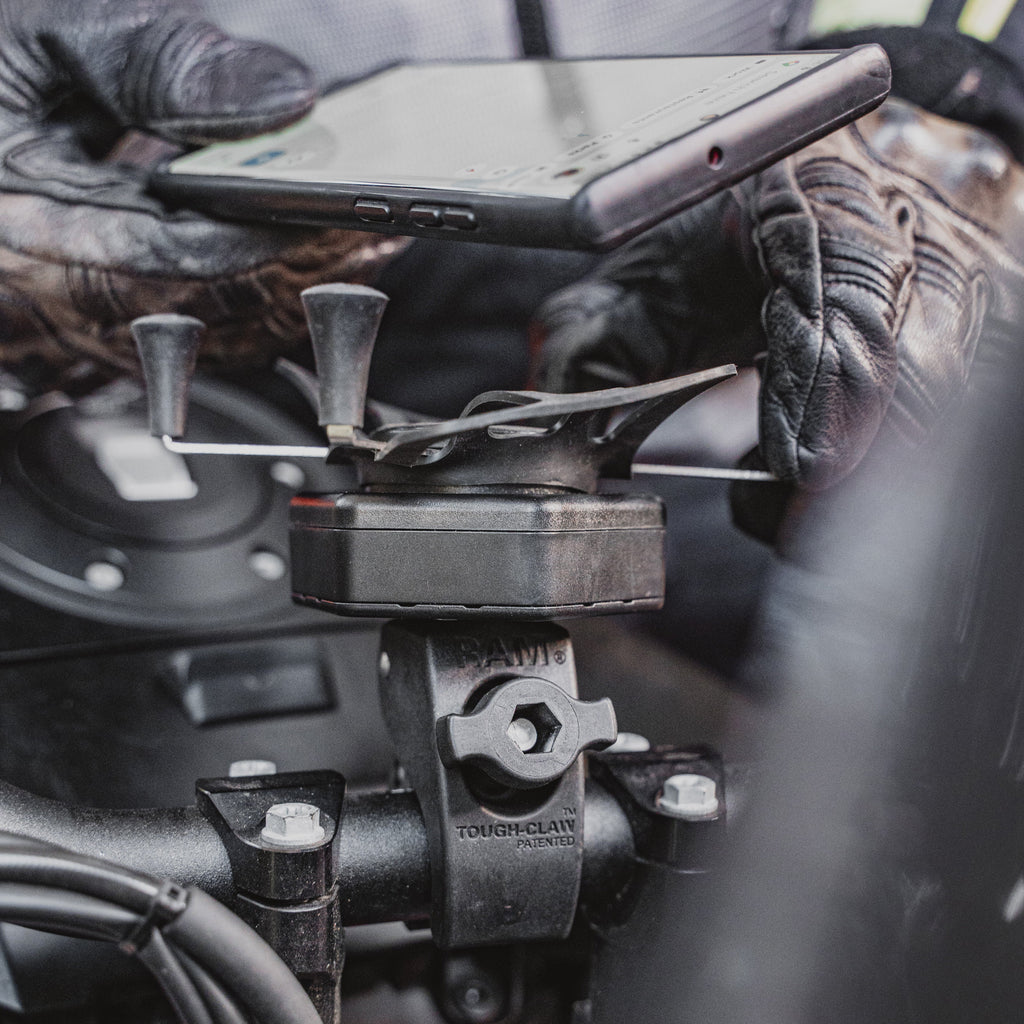 RAM-HOL-UN10-462-400:RAM-HOL-UN10-462-400_1:RAM® X-Grip® Large Phone Mount with Vibe-Safe™ & Small Tough-Claw™