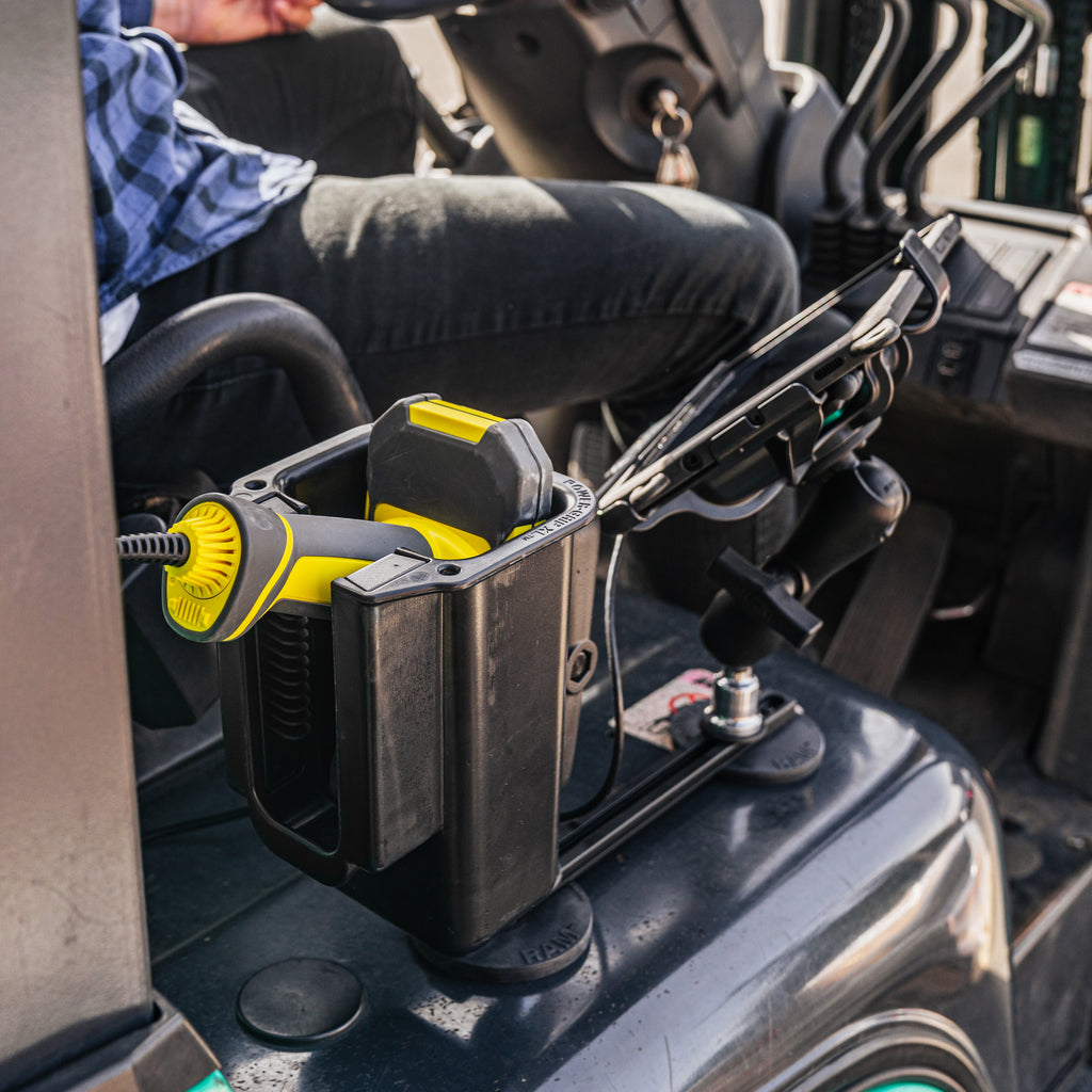RAM-TRACK-EXA-9B-MAG88U:RAM-TRACK-EXA-9B-MAG88U_1:RAM® Tough-Track™ with Tough-Mag™ Heavy Duty Magnetic Track System