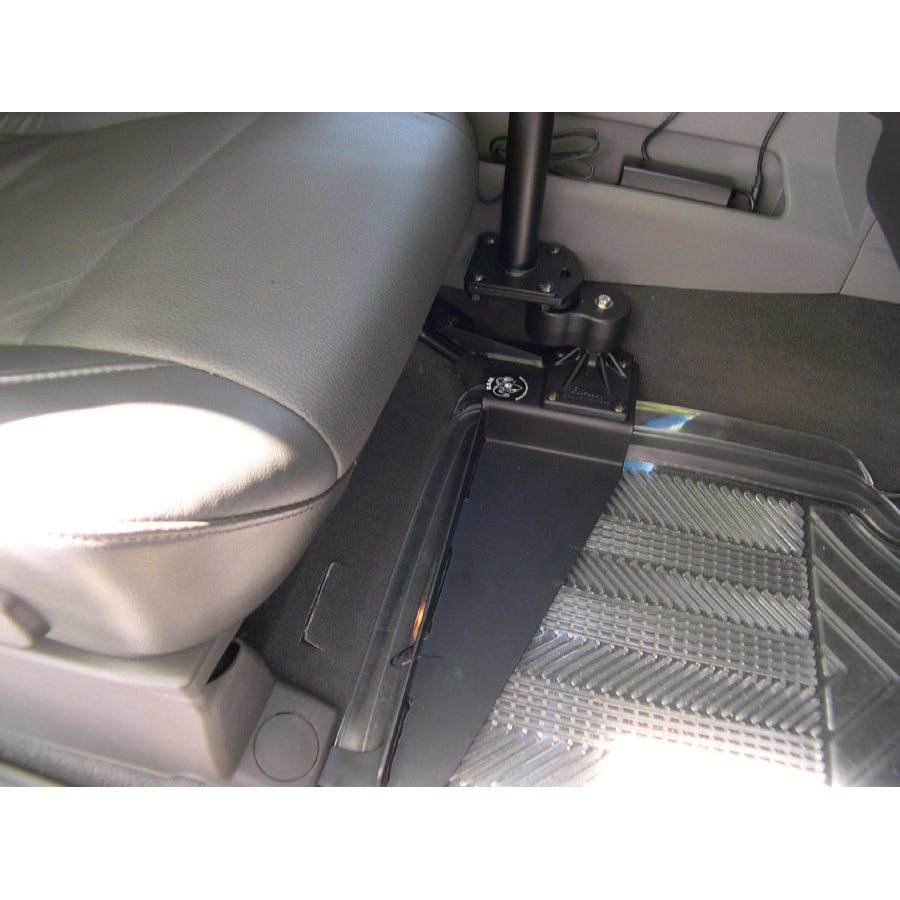 RAM-VB-134:RAM-VB-134_1:RAM® No-Drill™ Vehicle Base for '04-15 Nissan Titan + More