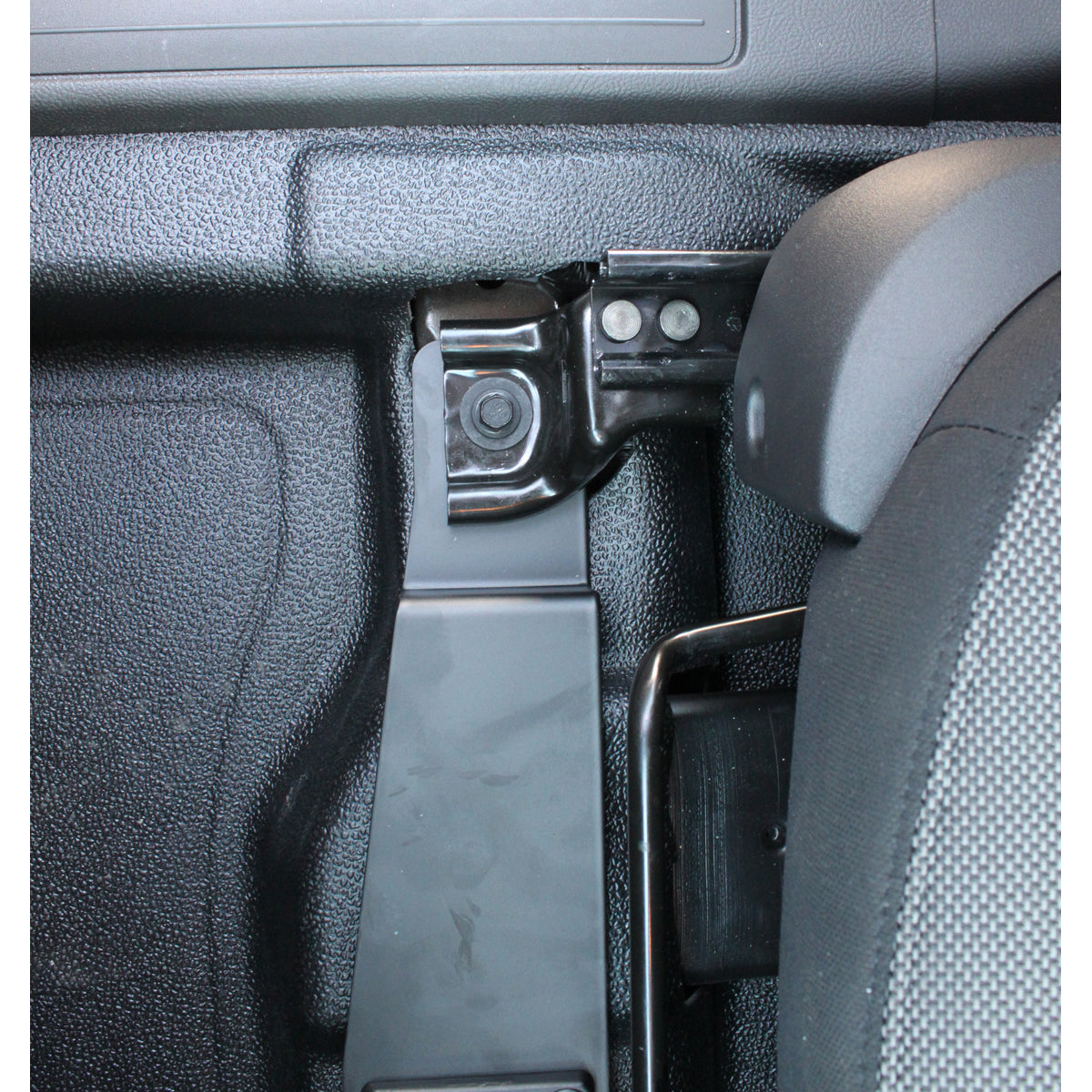 RAM-VB-161-SW1:RAM-VB-161-SW1_1:RAM® No-Drill™ Laptop Mount for '08-12 Ford Taurus + More