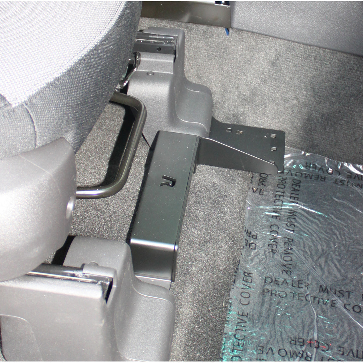 RAM-VB-187:RAM-VB-187_1:RAM® No-Drill™ Vehicle Base for '14-24 Ford Edge + More