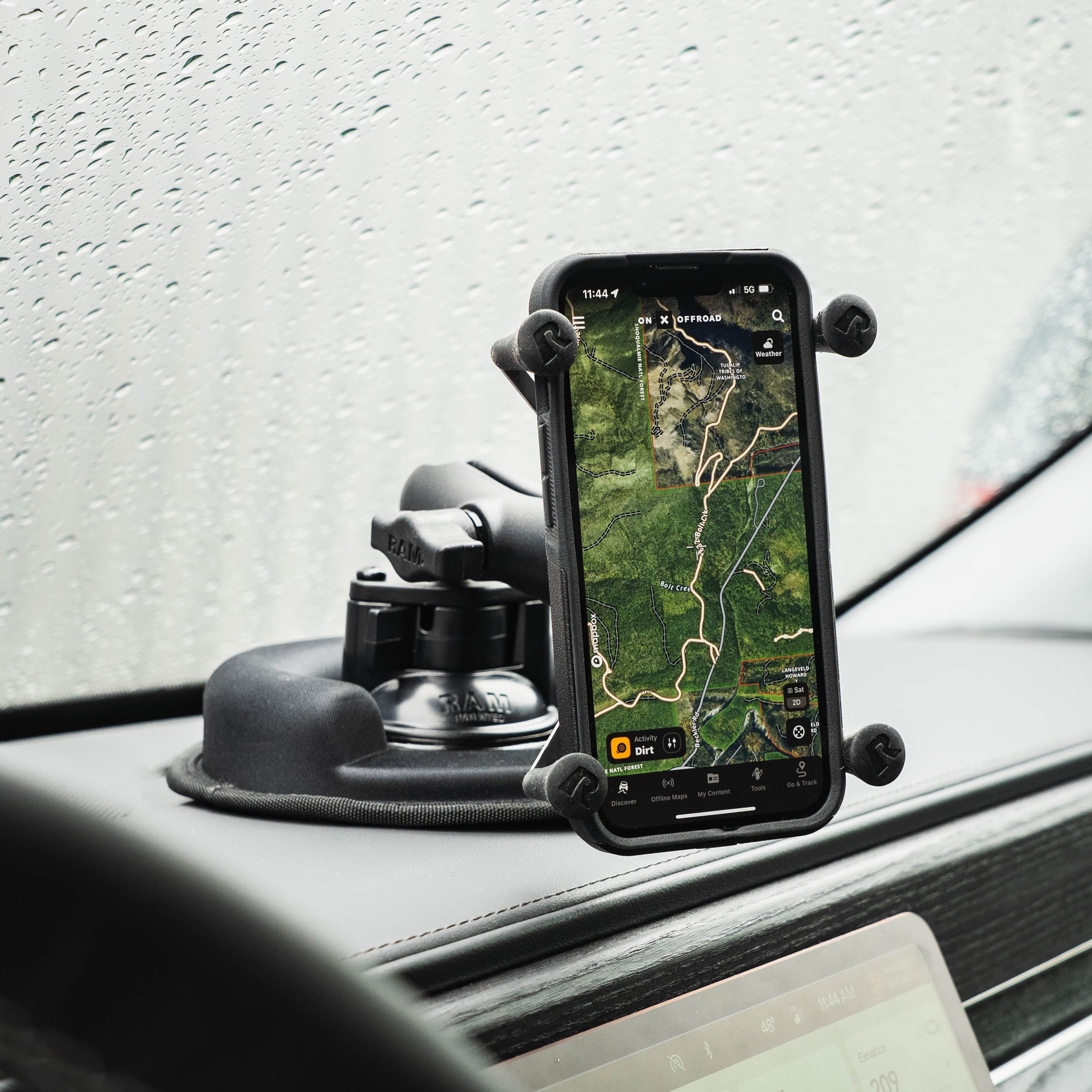 RAP-279C:RAP-279C_1:RAM® Portable Friction Dashboard Base