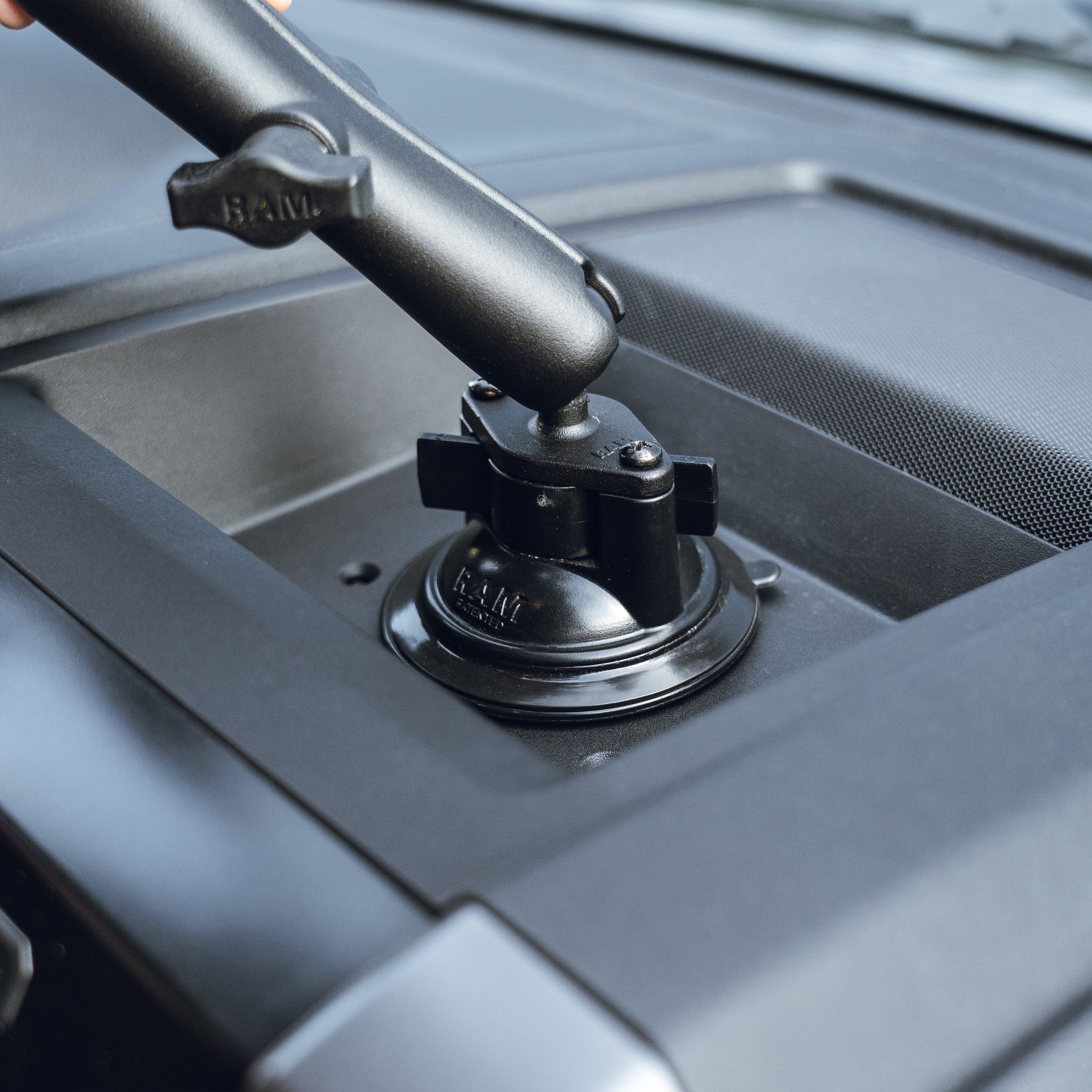 RAP-350-35BU:RAP-350-35BU_1:RAM® Black 3.5" Adhesive Plate for Suction Cups